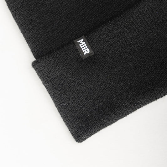 recycled-poly-fine-knit-beanie-n8 WebPDP-RecycledPolyFineKnitBeanie_Studio_TagDetail_Black__BNE005002OS.jpg